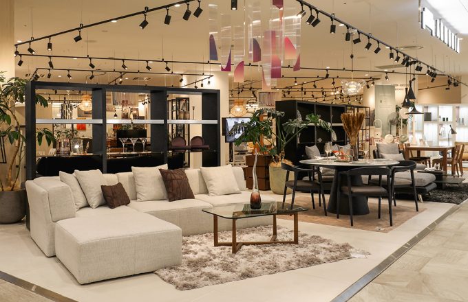 大型ソファはアルモニア横浜で。重厚感あるデザインでお部屋の雰囲気を整えよう
